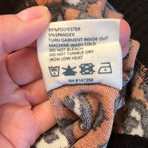 Simply Southern Leopard Print Soft Pullover 🐆 - Picture 7 of 7